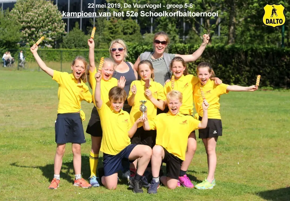52e Dalto/Klaverblad Verzekeringen Schoolkorfbaltoernooi - de foto's 3 De Vuurvogel, kampioen bij groep 5-6