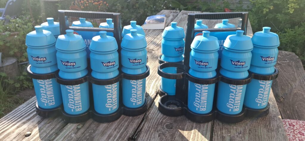 14 Team bidons 1 1000018251 9a308c4e81dac1120c69b72b568cc78a - Dalto/Klaverblad Verzekeringen - Korfbal - Driebergen