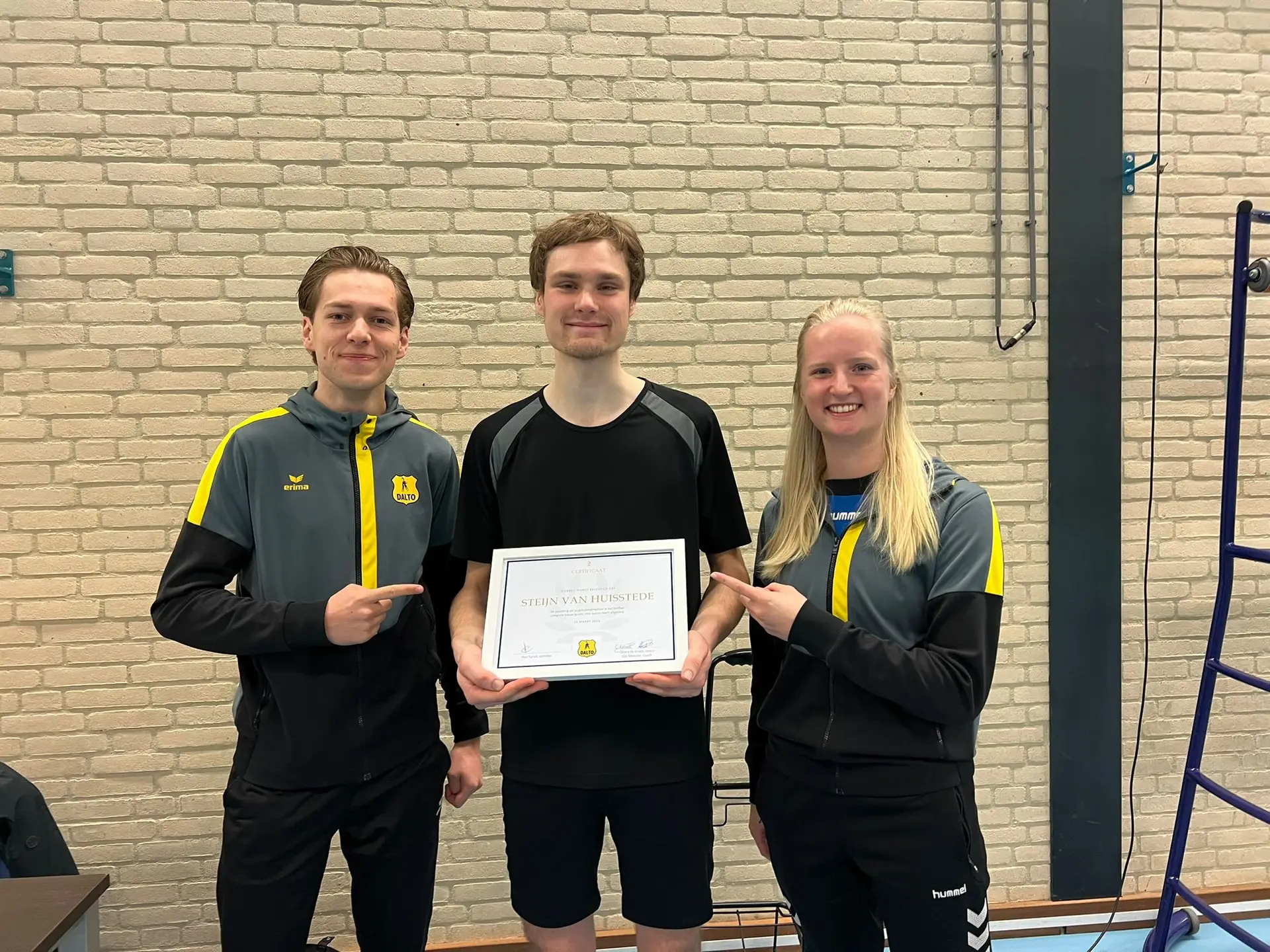Afscheid Steijn van Huisstede met certificaat maart 2026 - Dalto/Klaverblad Verzekeringen - Korfbal - Driebergen
